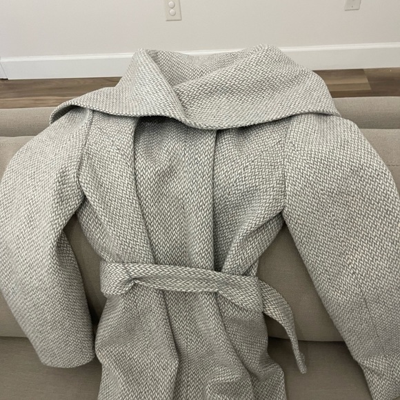 Jessica Simpson jacket - Picture 2 of 2